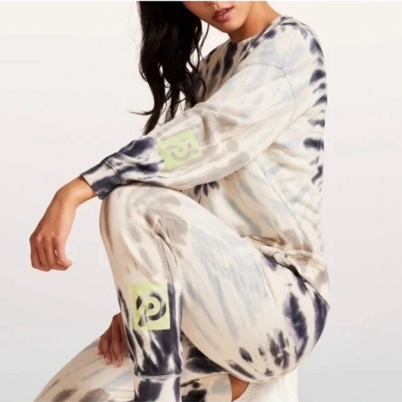 Peloton Other - Peloton Women’s Large Tie-dye Sweatshirt & Sweatpants Set
